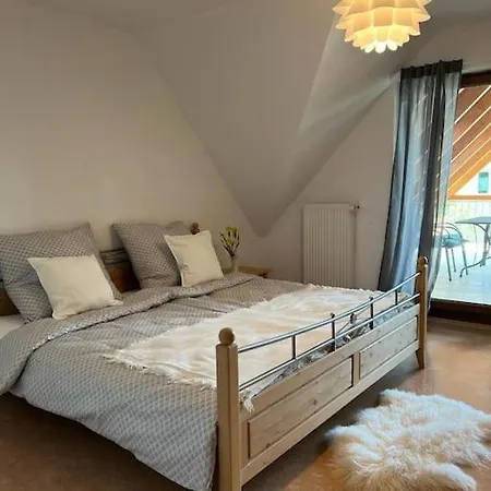 Apartment Mit Pool